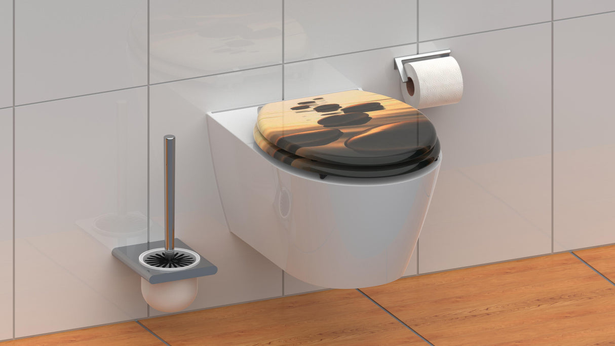 Mönstrad toalettsits universal med trĂ€kĂ€rna - BĂTTRE. CC-mĂ„tt: 130-185mm LĂ€ngd: 425-475mm Bredd: 375mm.