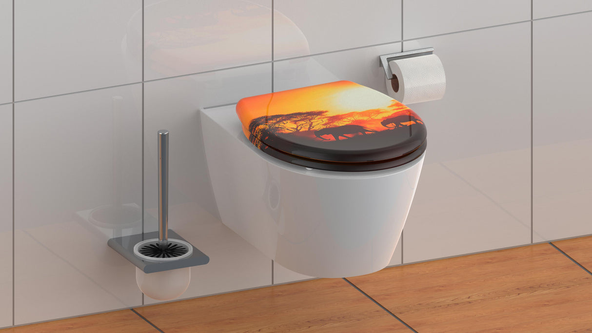 Mönstrad toalettsits universal i Duroplast - BĂST. CC-mĂ„tt: 90-190mm LĂ€ngd: 405-460mm Bredd: 375mm.